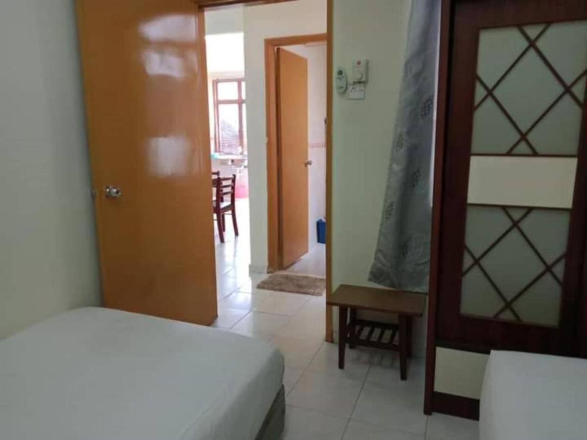Oyo Home 90419 Sahar Guesthouse Malacca Exterior foto